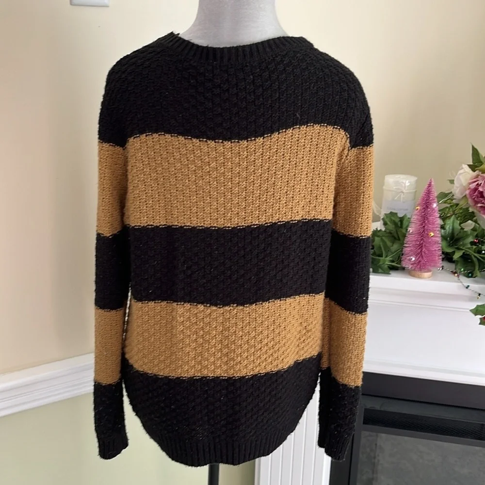 FOREVER 21 Black & Tan Striped Cable Knit Pullover Crewneck Sweater Size M - Picture 6 of 8